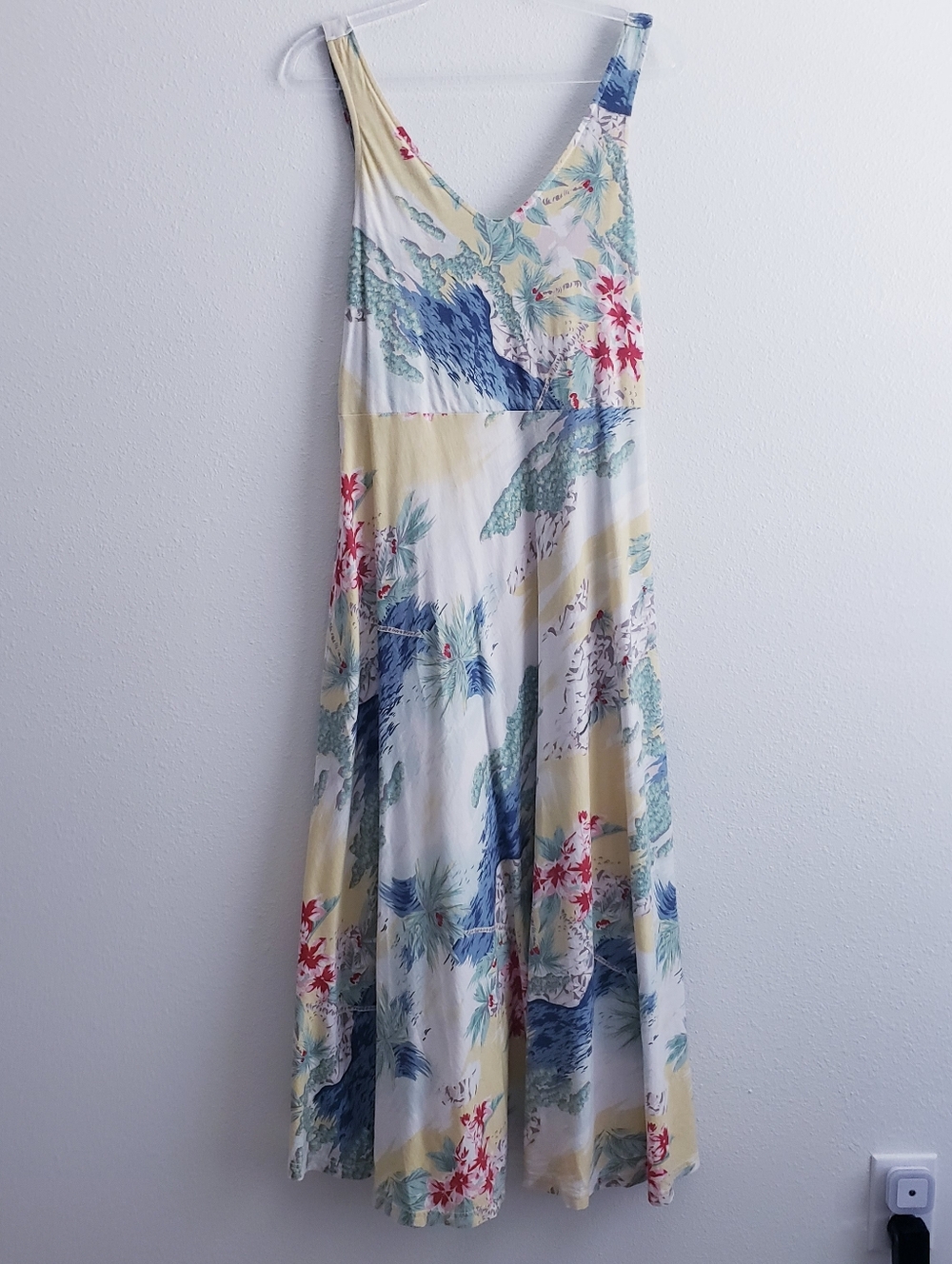American Living V-Neck Sleeveless Fit & Flare Midi Dress in Tropical Print - Picture 2 of 8